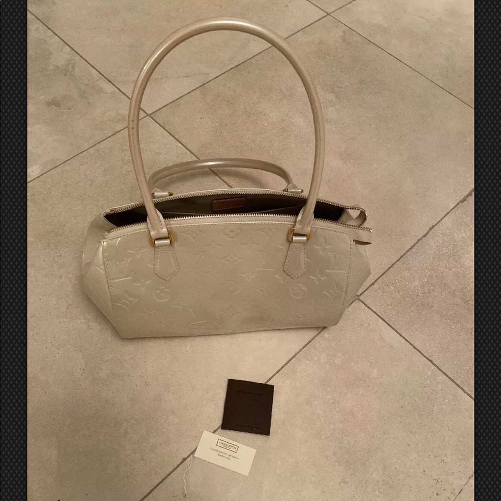 Louis Vuitton white monogram vernis bag
